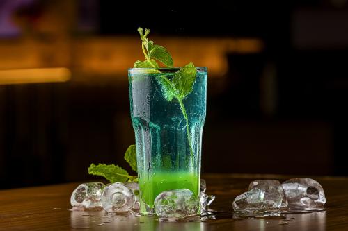 Ilyenek a koktélok, ha a bartender a mesterséges intelligencia